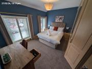 Modern 4BR Swansea House w Free Parking