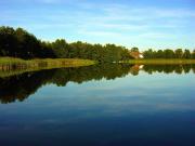 Mobile home in a holiday park with lake access