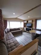 Willows Lodge with self contained garden