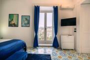 Top Naples