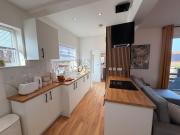 Golden Luxury Retreat 2 Bath Parking 16PPL