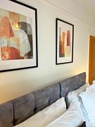 4 Bedroom House - Sleeps 7 - Private Drive