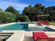 Casa con parque soñado, gran piscina, parrilla y CheckOut 18 hs!