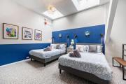 Vintage Downtown Penthouse, Gym & Balcony #6