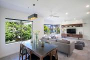 Top Noosaville