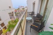 Luxury Apartment 138sqm Beachfront, AC and WiFi