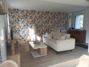 Maison au bord de leau