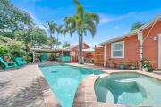 Top Lake Worth