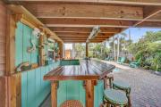 Top Lake Worth