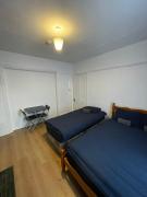 Comfort Triple Room near Airport - 2