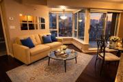 Classy Downtown Vancouver Apartment Near Rogers Arena