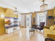 Elegant 3BR TownHouse w En-Suite Baths – Mouraria | By Airnest