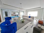Premium stay with Indoor Pool & parking