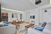 UrbanFlat 69 - Authentic Parisian Home in the Center of Paris
