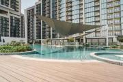 Modern 1BR - The Crest - Gym, Pool & Parking