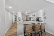 Beachfront Condo Pool Surfing Fishing EW 205