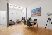 Kings Cross Station, Chic One Bed Apartment