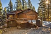 Cozy Tahoe Mountain Retreat Chef Kitchen Pool Table Hot Tub Gas BBQ EV Charger