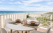Amazing Apartment In Valencia With Swimming Pool