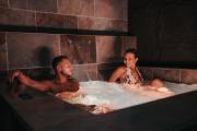 INTENSE Senses Experience - Suites wellness avec piscine, jacuzzi, sauna, billard etc