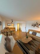 Charme et Elégance- Entre Ville Lumière et Nature