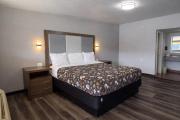 American Inn & Suites