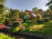 Dom pod lesom v Borinke