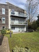 Quirky Modern Apartment in Quiet Croydon - Perfect for contractors and tourists