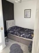 Garden view Cosy Single Room