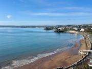 Loveliest Homes The View 2 bed Apartment overlooking the Beach