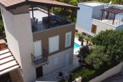 Family friendly house with a swimming pool Splitska - Brac - 25361