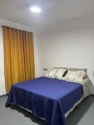 Casinha com garagem super ventilada aconchegante confortável