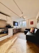 Apartment - Kitchen, Living Room, Parking, Central