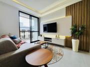 Oásis do Atlântico 303 A - Apartamento elegante na Praia de Palmas, em um condomínio clube completo.