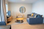 Stylish 2-bedroom family apt. with sauna and parking