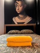 Hydra Haven l Sauna & Jacuzzi l Luxury Wellness Loft