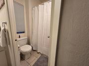 Minutes to Universal - Sunny Artist Loft Studio