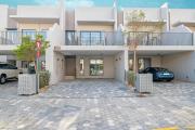 Luxury 3 Bedroom & Maid room Apartment in Mag City Nad Al Sheba