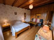 Chambres Confortables avec Petit Déjeuner Inclus et Salon de Jardin - FR-1-583-284