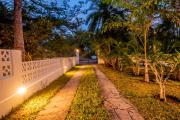 Diani Luxury Pool Villa 4BR 8 Guests 400m to Beach