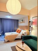 NEW! Modern & Cozy Space in Uptown BGC near mall BackHome2