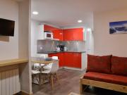 Appartement rénové proche des pistes avec balcon - FR-1-181-1941