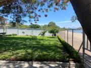 Spacious 4-bedroom beach house with WiFi, AC in Monkey Bay