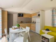 Mobil home confortable avec terrasse - 6 pers. - API-1-52-2061