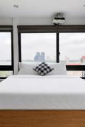 OM Homestay Lake View