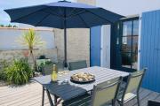Residence Clos des Aigrettes -Appartements a 30m du Port de La Cotiniere , Ile d Oleron -commerces et plages a pied
