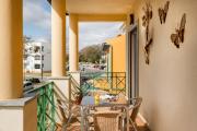 Central Albufeira Stay | Balcony & AC