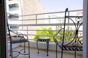 Grand Moroccan Apartment Fes Champs de Course 200sqm Authentic Charm Parking - Leb