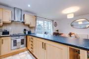 Sleek 2BR Altrincham Home Parking Near Station
