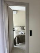 Brand New Apartment next to Varkiza Beach